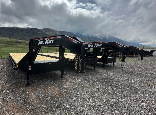 Read more about the article What is a Deckover Trailer? The Benefits, Uses, and Key Features Explained